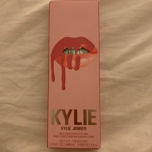 KYLIE LIP KIT